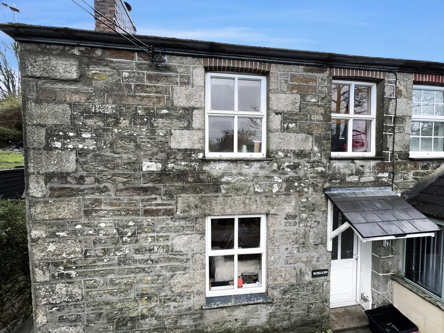 3 bed property in 3 Poplar Cottages, Truro